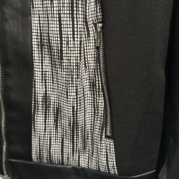 NWOT RAFAELLA Zip Front Jacket with Faux Leather Trim and two zipped pockets-18W - Picture 4 of 8
